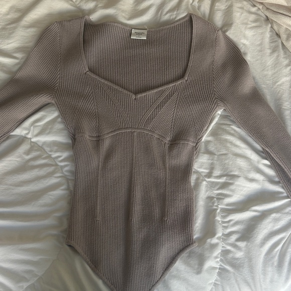 Abercrombie & Fitch Tops - Abercrombie & Fitch Mauve Ribbed Bodysuit